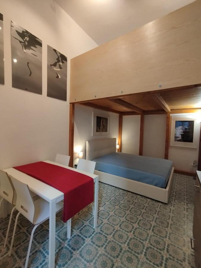 Casa Merisi Al Centro Storico Di Napoli Exteriör bild